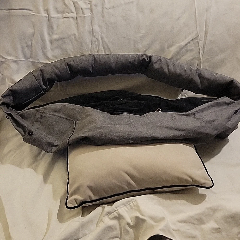 Gray Fabric Pet Carrier. Medium-sized Dogs or Cats.